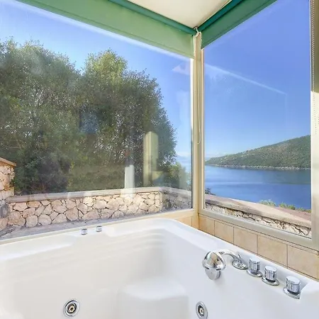 Villa Sleeps 6 Pool Air Con Wifi Syvota