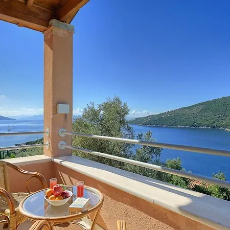 Villa Sleeps 6 Pool Air Con Wifi Syvota
