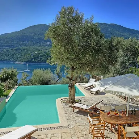 Sleeps 6 Pool Air Con Wifi