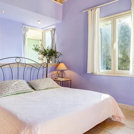 Sleeps 6 Pool Air Con Wifi Villa *