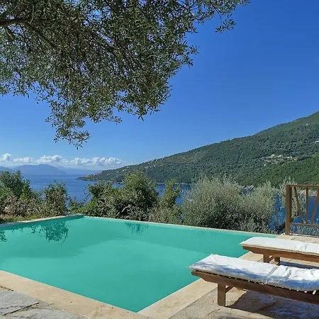 Sleeps 6 Pool Air Con Wifi Villa *